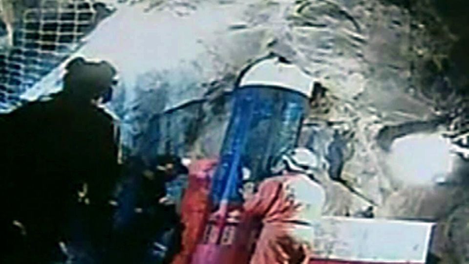 Experte: Eine Rettungsbohrung wäre viel schwieriger als 2010 in Chile Experte: Eine Rettungsbohrung wäre viel schwieriger als 2010 in Chile