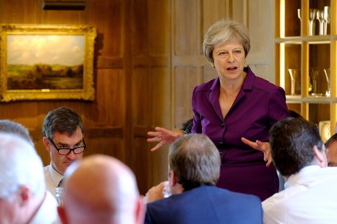 Großbritannien: Theresa May schwört Kabinett auf neuen Brexit-Kurs ein