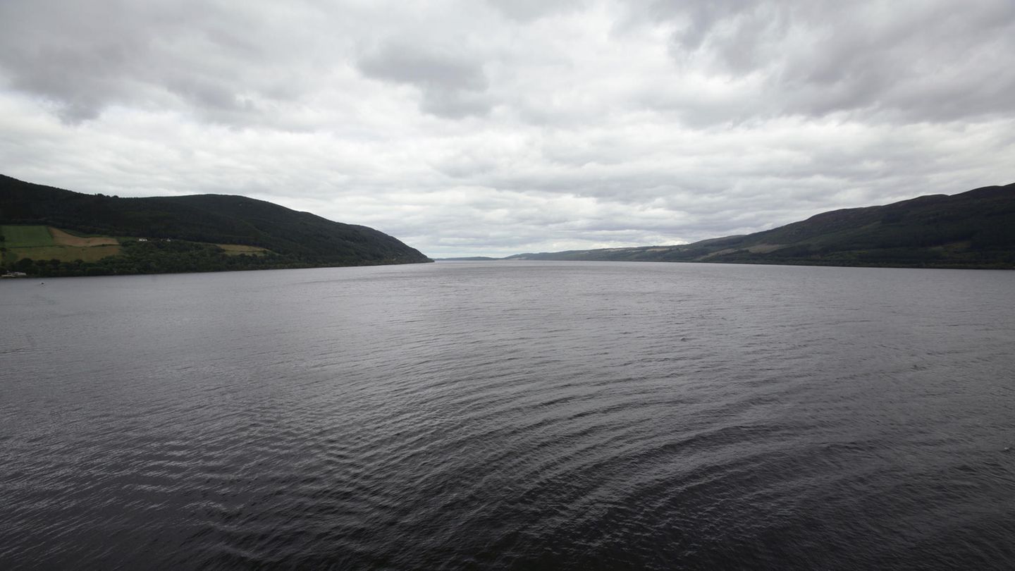 Loch Ness im schottischen Hochland