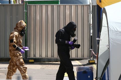 Monate nach dem Giftanschlag auf die Skripals werden in Salisbury wieder Spuren gesichert
