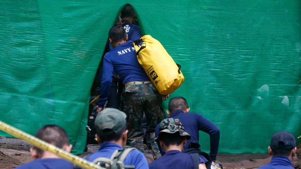 Thailand: Rettung gestartet: Bergung soll offenbar zwei bis drei Tage dauern - Taucher unterwegs