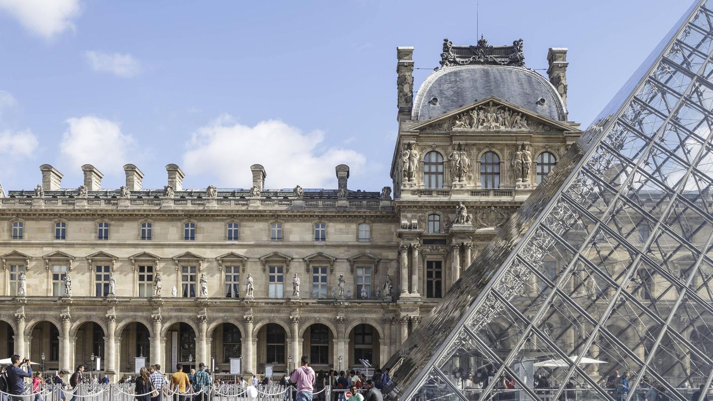 Louvre in Paris