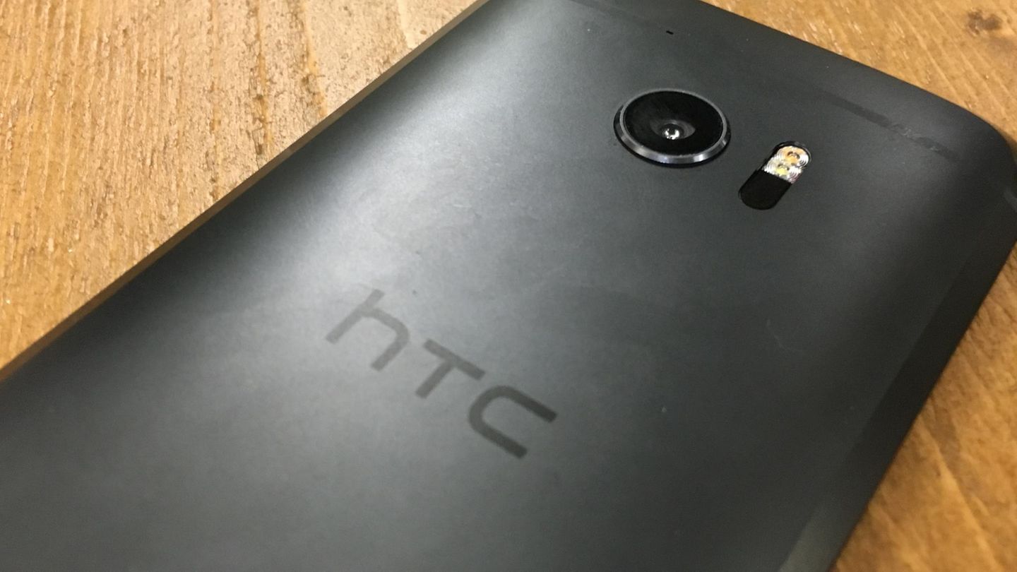 Miese Verkaufszahlen: Tiefer Fall für HTC: Smartphone-Verkäufe brechen um 68 Prozent ein