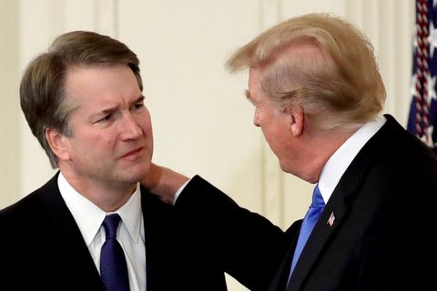 Brett Kavanaugh (l.) und Donald Trump