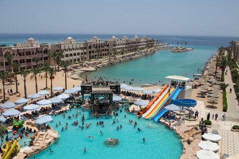 Hotelanlagen in Hurghada am Roten Meer in Ägypten: Am 15. Juli 2017 starben bei einer Messerattacke am Strand des Sunny Days El Palacio Resort & Spa (Foto) unter anderem zwei deutsche Frauen aus Niedersachsen.