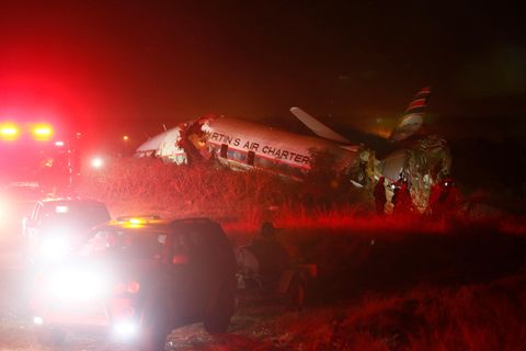 Rettungskräfte eilen zur Absturzstelle in Wonderboom, Pretoria, Südafrika
