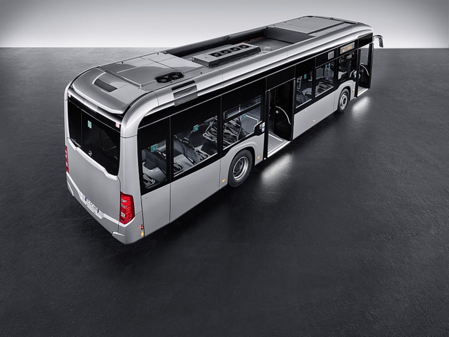 Zunächst gibt es den eCitaro nur als Stadtbus