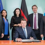 Audi hat das Flugtaxi Projekt gemeinsam mit Airbus angestoßen. Auch Bundesverkehrsminister Andreas Scheuer (Zweiter von rechts)