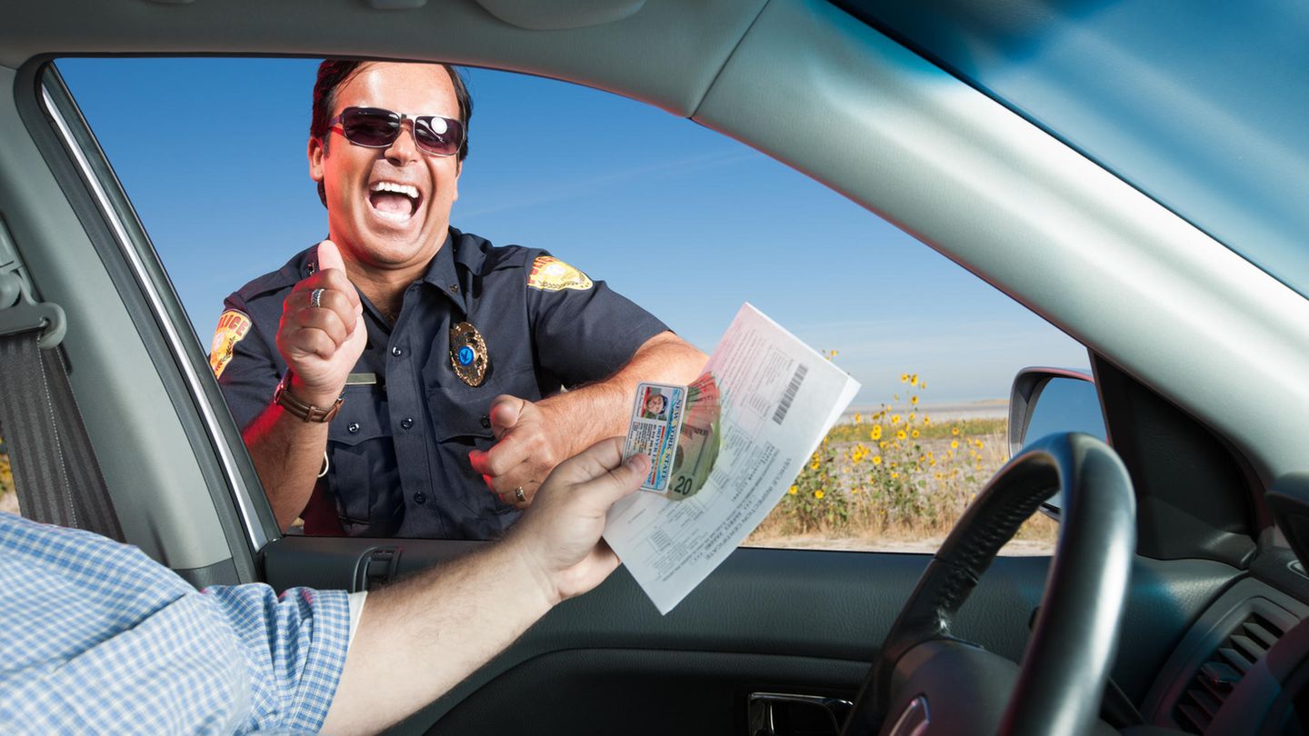 Die Polizisten des Norfolk Police Departments haben nicht nur Spaß bei der Arbeit, sondern auch während der Mittagspause. (Symbolbild)