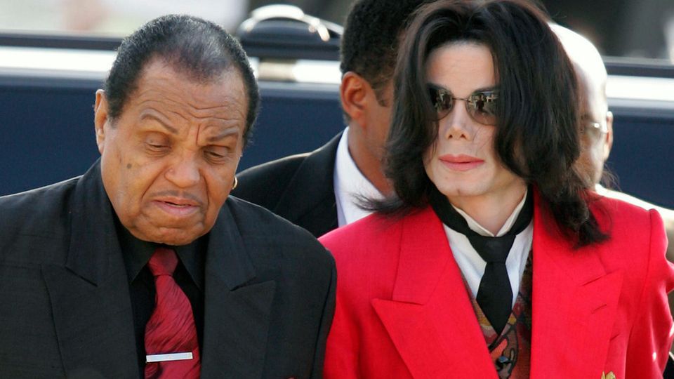 Michael Jackson mit seinem Vater Joe Jackson