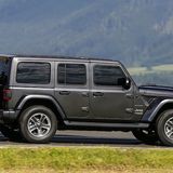 Der viertürige Jeep Wrangler ist 4,88 Meter lang