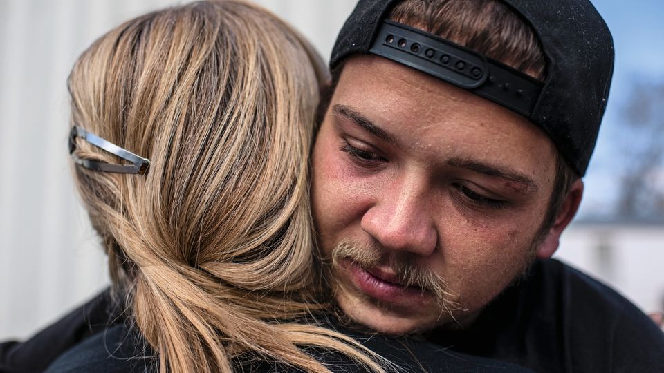 Kindheit in Amerika: Vinny heute, sechs Jahre nach seiner Zeit im Gefängnis. Er will seiner Mutter Halt geben, aber es ist verdammt schwer Vinny heute, sechs Jahre nach seiner Zeit im Gefängnis. Er will seiner Mutter Halt geben, aber es ist verdammt schwer