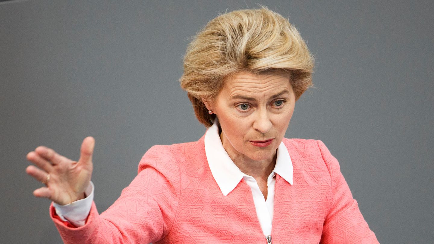 Bundesverteidigungsministerin Ursula von der Leyen zieht nach Nato-Gipfel "stolze Bilanz"