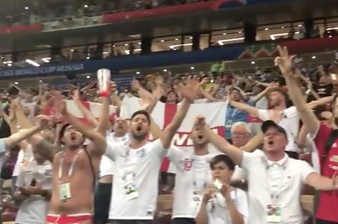 Singende England-Fans im WM-Stadion