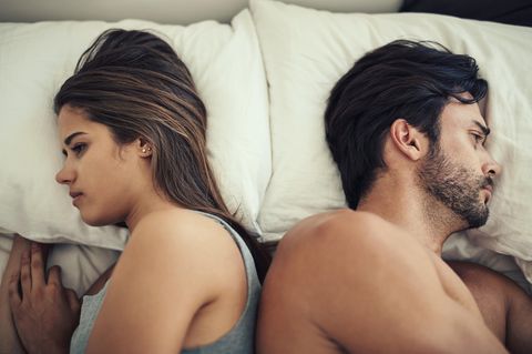 Mitten im Liebesspiel wird der Penis schlapp - eine unangenehme Situation für beide Partner