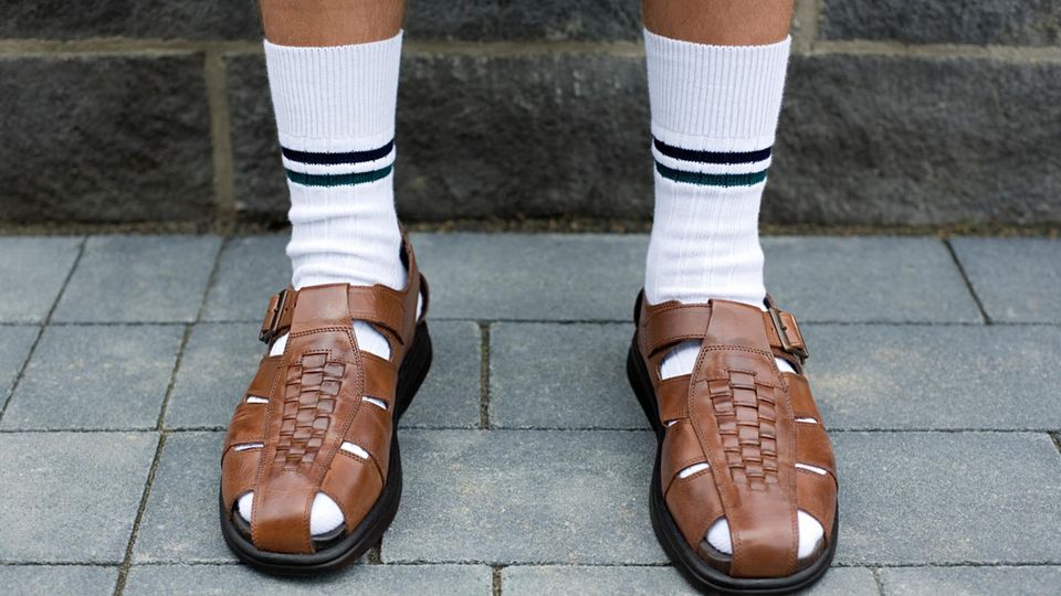 Job statt Urlaub: Socken in Sandalen Socken in Sandalen