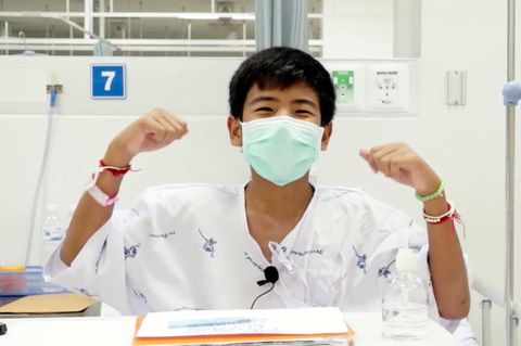 Fußballer Ekarat Wongsookchan und seine Teamkollegen dürfen bald nach Hause zu ihren Familien