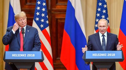 US-Präsident Donald Trump und sein russischer Amtskollege Wladimir Putin auf einer Pressekonferenz in Helsinki