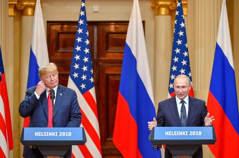 US-Präsident Donald Trump und sein russischer Amtskollege Wladimir Putin auf einer Pressekonferenz in Helsinki