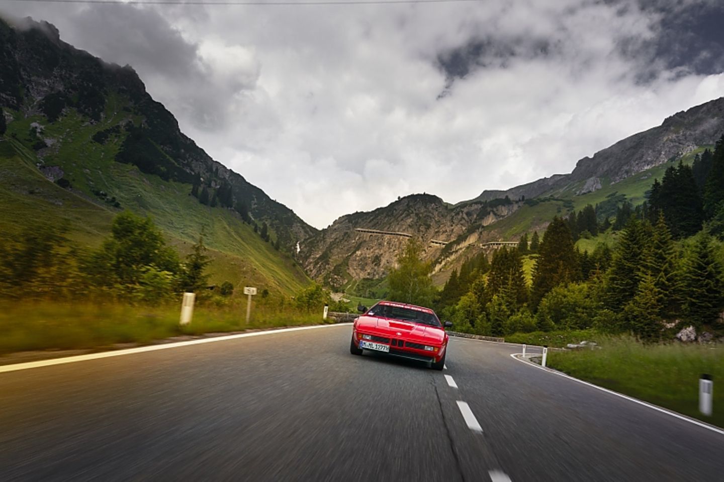 BMW M1 - 277 PS und 0 auf 100 in 5,6 Sekunden
