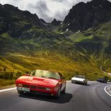 BMW M1 unterwegs in den Alpen