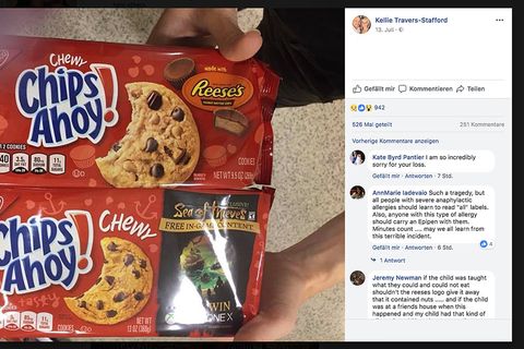 Kellie Travers-Stafford zeigt zwei unterschiedliche Kekspackungen von "Chips Ahoy" in der Farbe rot