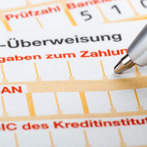 Witze im Verwendungszweck: Raten Sie mal, wer alles mitliest!
