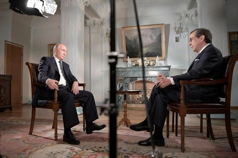 Der russische Präsident Wladimir Putin (l.) im Gespräch mit Fox-News-Moderator Chris Wallace