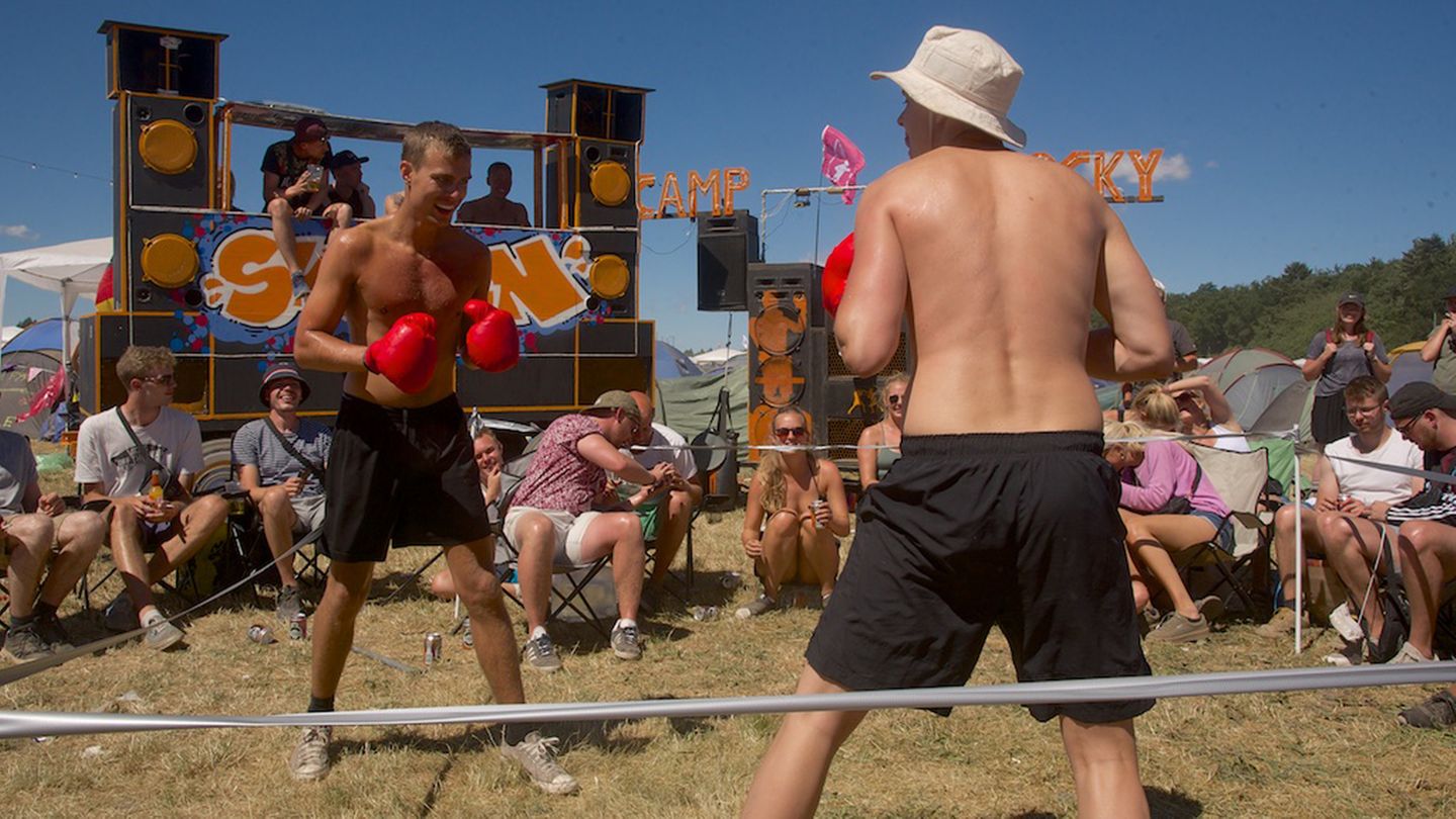 Boxkampf im Camp Rocky – selbsterdachte Spiele und Wettkämpfe sind hoch im Kurs   