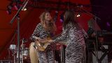 Die schwedischen Schwestern Johanna und Klara Söderberg von "First Aid Kit" sind auf dem Roskilde-Festival groß geworden. 2012 spielten sie auf der kleinsten Zeltbühne, 2015 rockten sie vor knapp 11.000 Zuschauern und in diesem Jahr setzten sie auf der Hauptbühne ihre beeindruckende Karriere fort  
