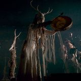 Die internationalen Künstler von Heilung zelebrieren nordische Kultur in allen Facetten. Was musikalisch dabei entsteht übersteigt das übliche Mittelalterspektakel bei weitem   