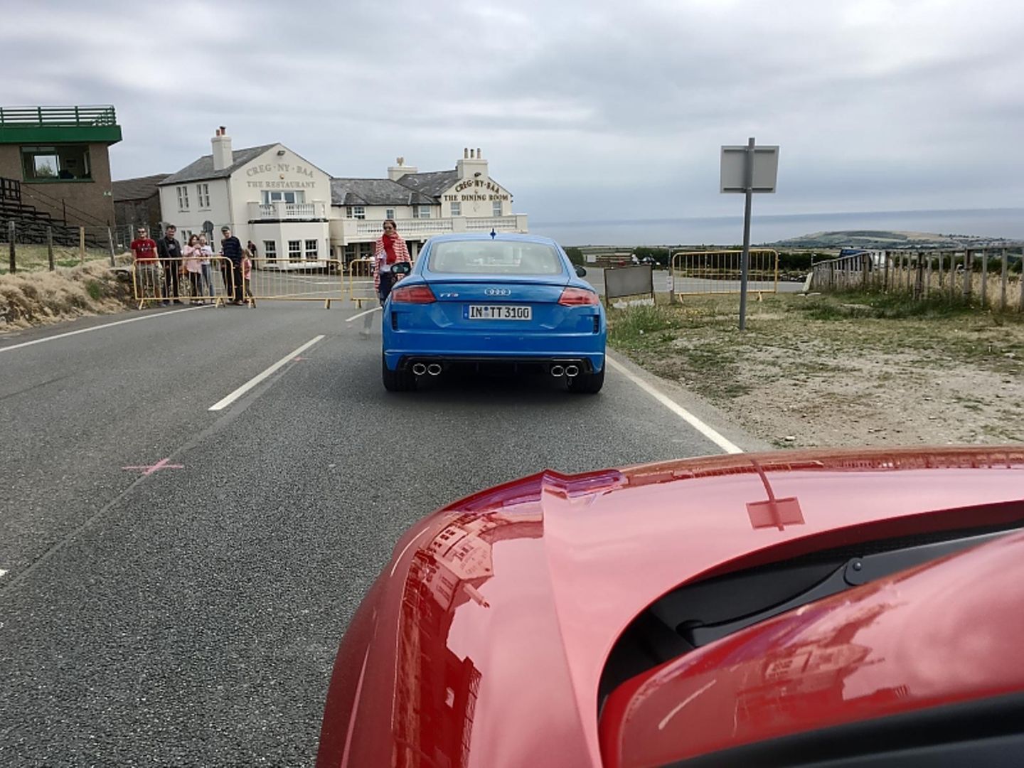 Audi TTS 2018: Treffpunkt am The Famous Creg-Ny-Baa