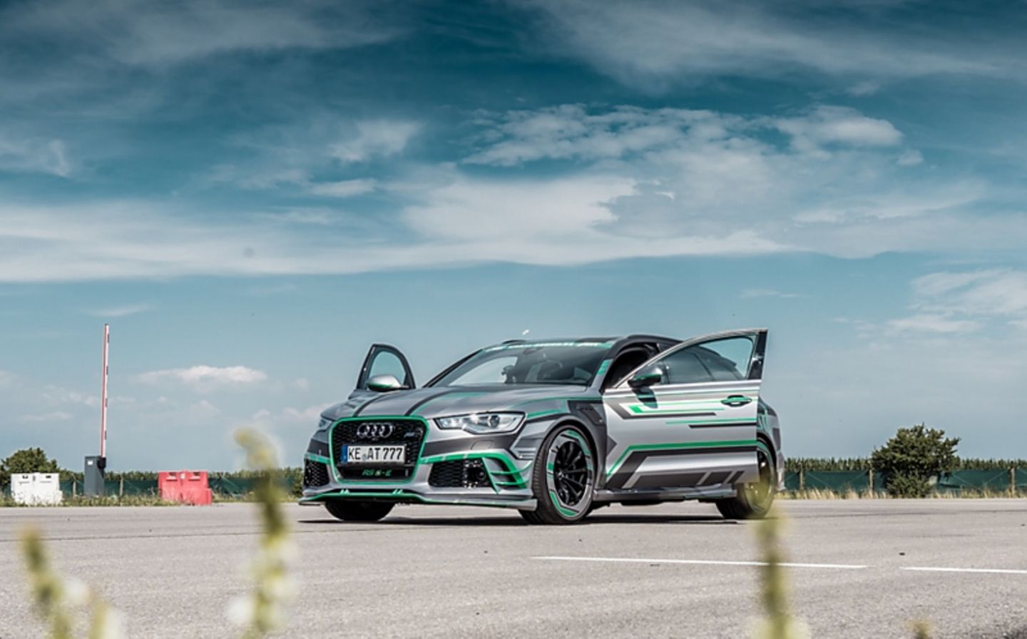 Abt Audi RS6-E - optisch ein normaler RS6-R - ohne Kriegsbemalung