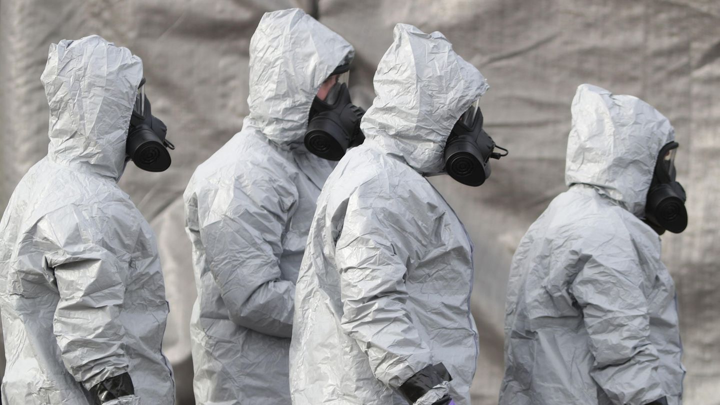 Im britischen Salisbury haben Ermittler in Schutzkleidung und Gasmasken wochenlang nach der Quelle des Giftes gesucht