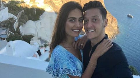 Mesut Özil Amine Gülse