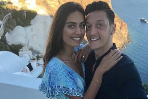 Mesut Özil Amine Gülse