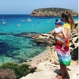Nochmal Ibiza: Dort macht Cathy Hummels zusammen mit Ehemann Mats und Sohn Ludwig Familienurlaub.