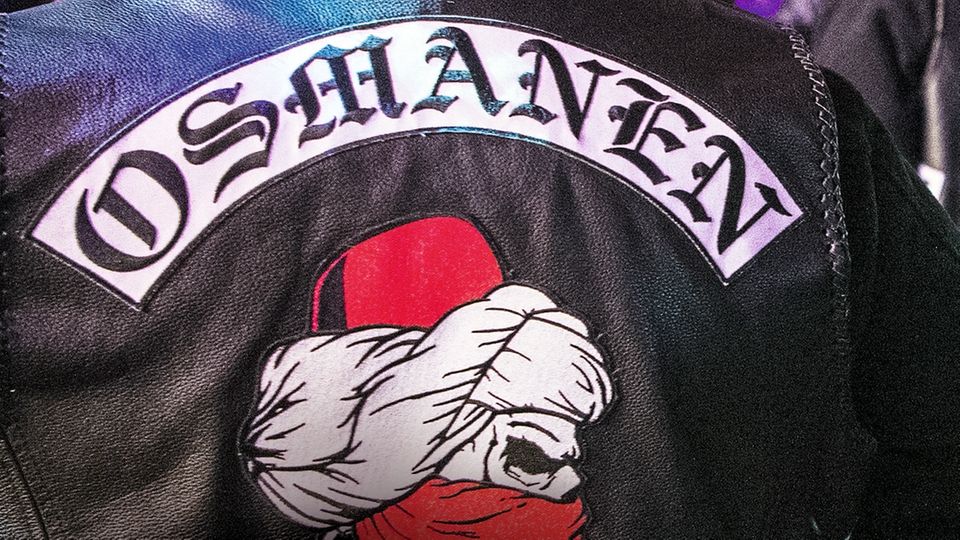 Rockerclub: Eine der Klubregeln der Osmanen lautet: Sprich niemals mit der Presse oder der Polizei Eine der Klubregeln der Osmanen lautet: Sprich niemals mit der Presse oder der Polizei