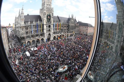 Schon im Mai demonstrierten mehrere zehntausend Menschen in München gegen die Innenpolitik der CSU
