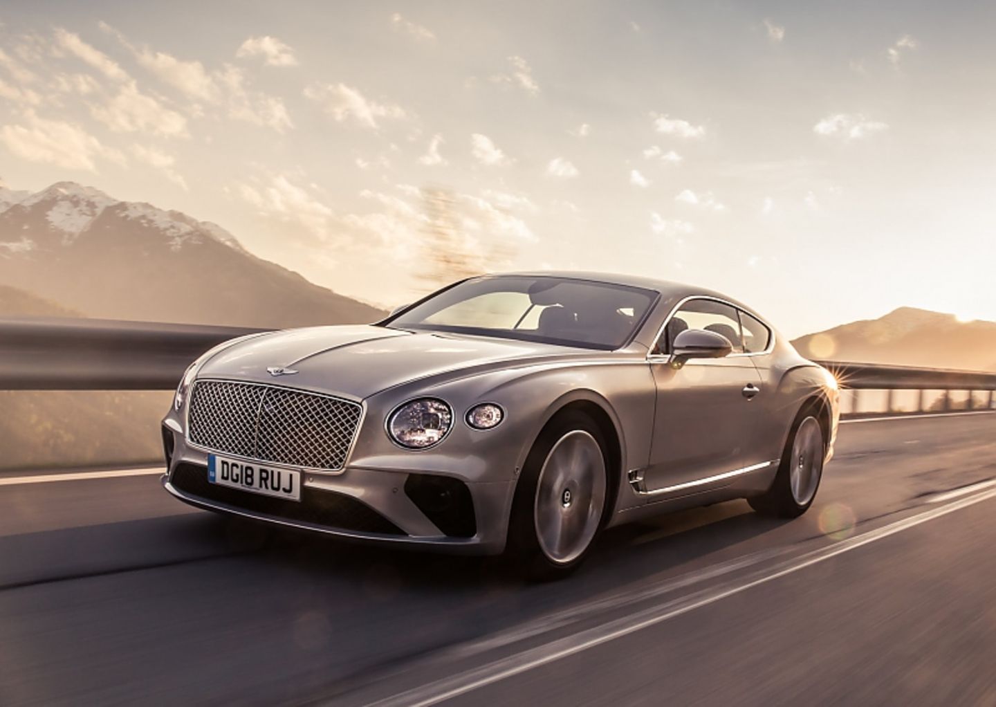 Bentley Continental GT W12 - 333 km/h schnell