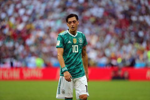 Mesut Özil: Liebeserklärung an das Genie mit den hängenden Schultern