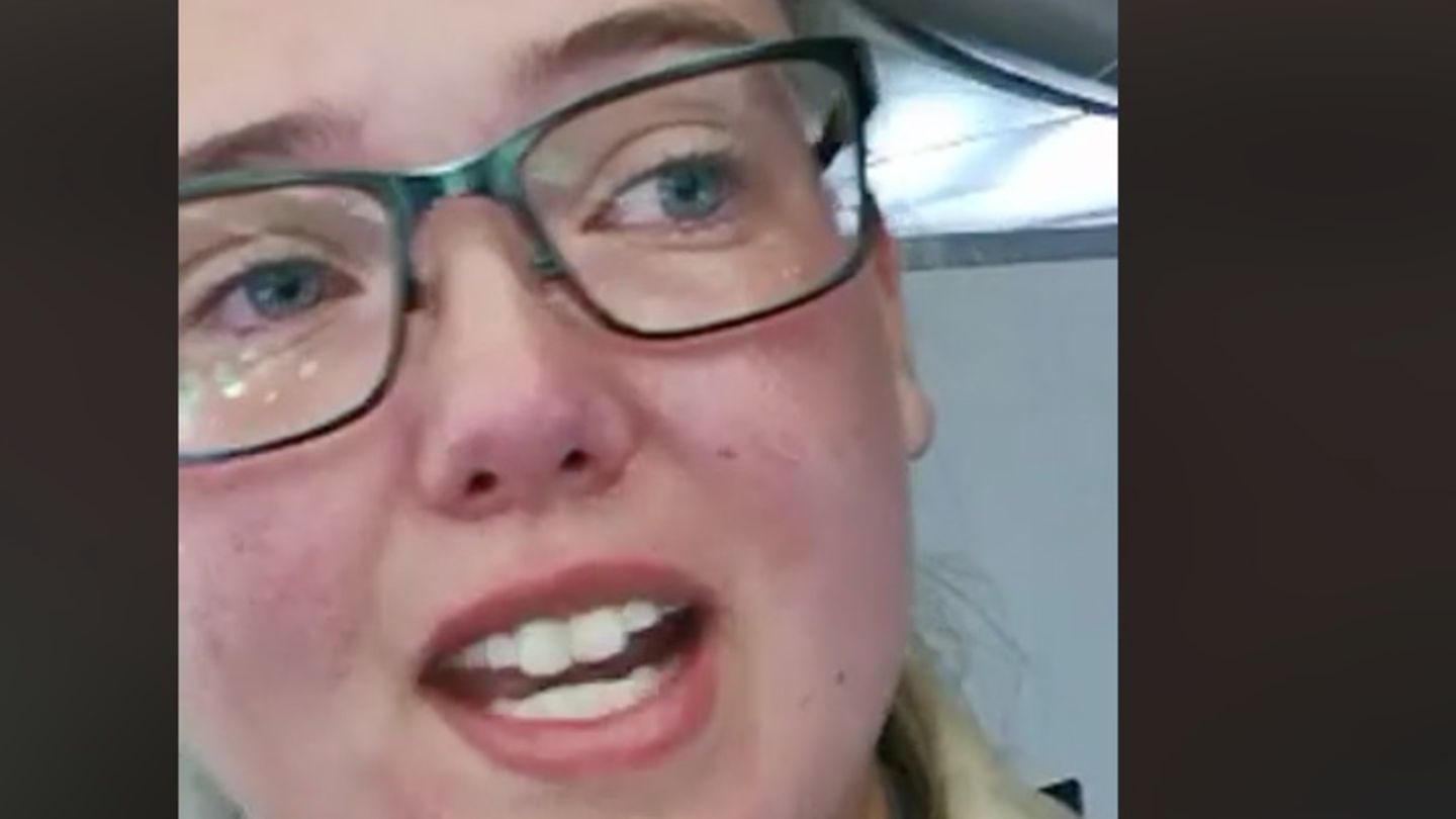 Elin Ersson filmt ihren Protest gegen eine geplante Abschiebung