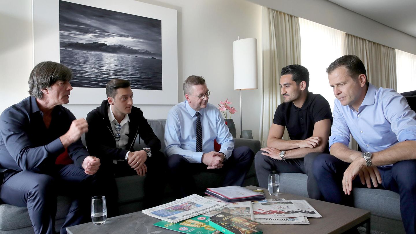 Krisensitzung Löw, Özil, Gündogan, Grindel, Bierhoff