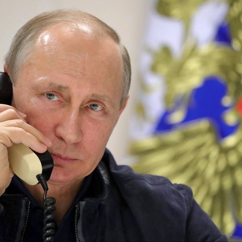 Erdogan, Nazarbajew oder Macron?: Der Kurze Draht der Mächtigen: Mit wem Trump und Putin am häufigsten telefonieren