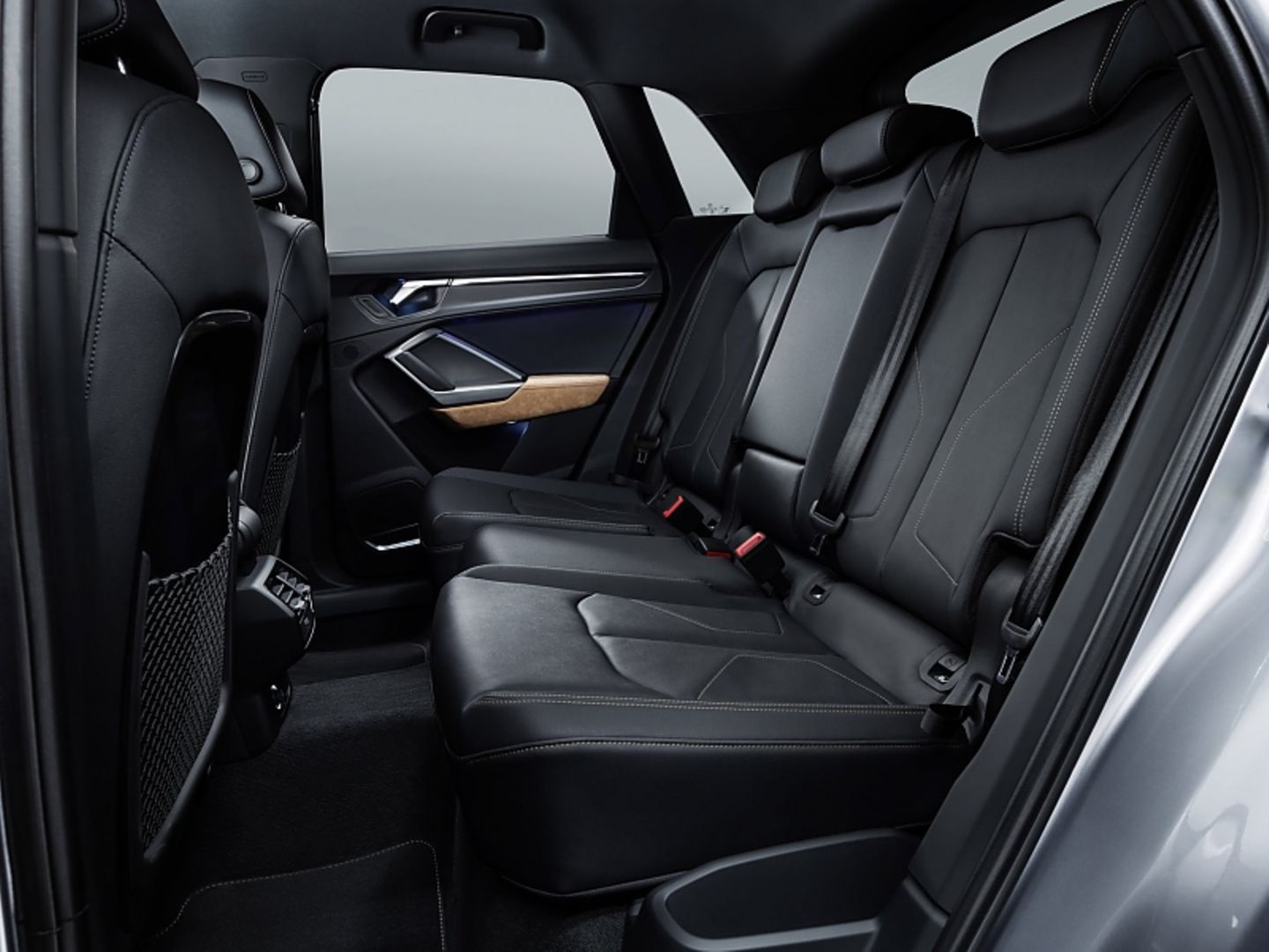 Audi Q3 Modelljahr 2019 - die Rückbank ist verschiebbar