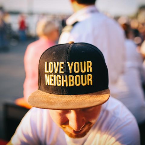 Nachbarschaftskrieg: Love your Neighbour