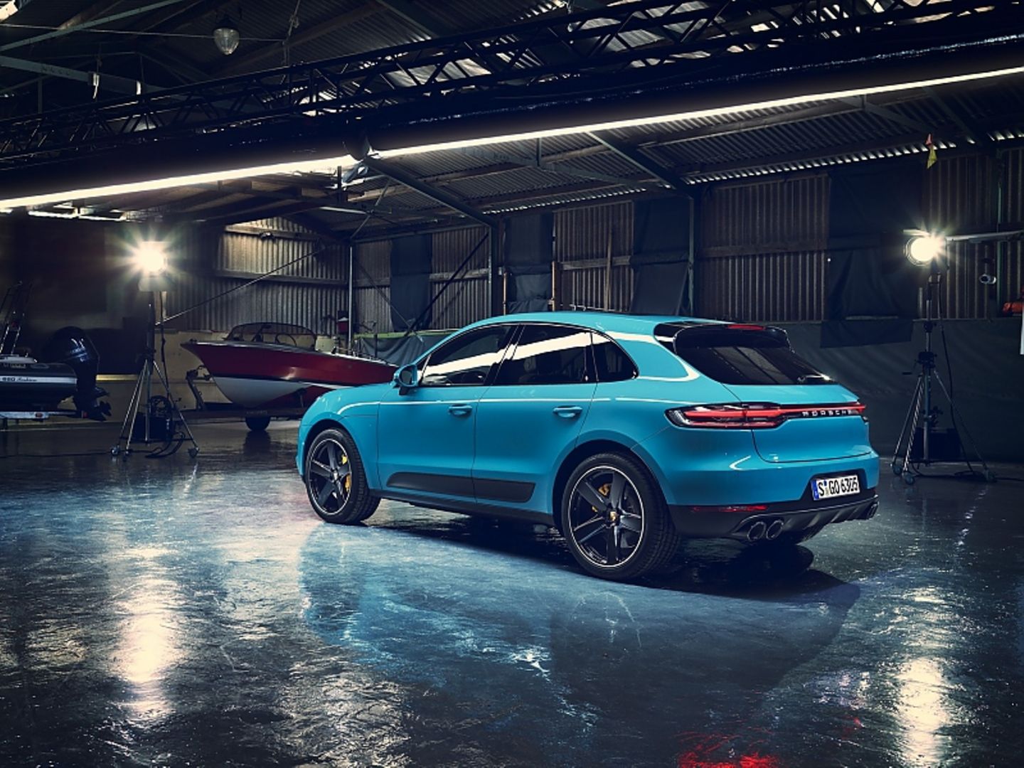 Später folgt ein 2.9 Liter Biturbo mit 324 kW / 440 PS, der aus dem Cayenne beziehungsweise dem Panamera stammt