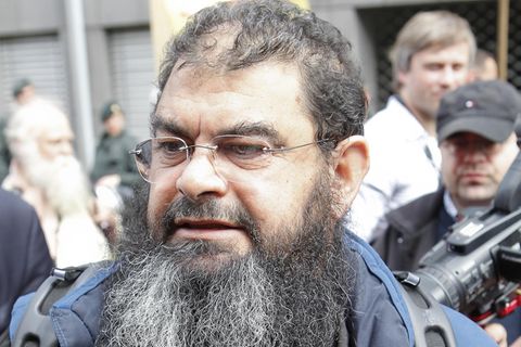 Reda Seyam im Mai 2012 vor der DITIP Zentral-Moschee in Köln Ehrenfeld