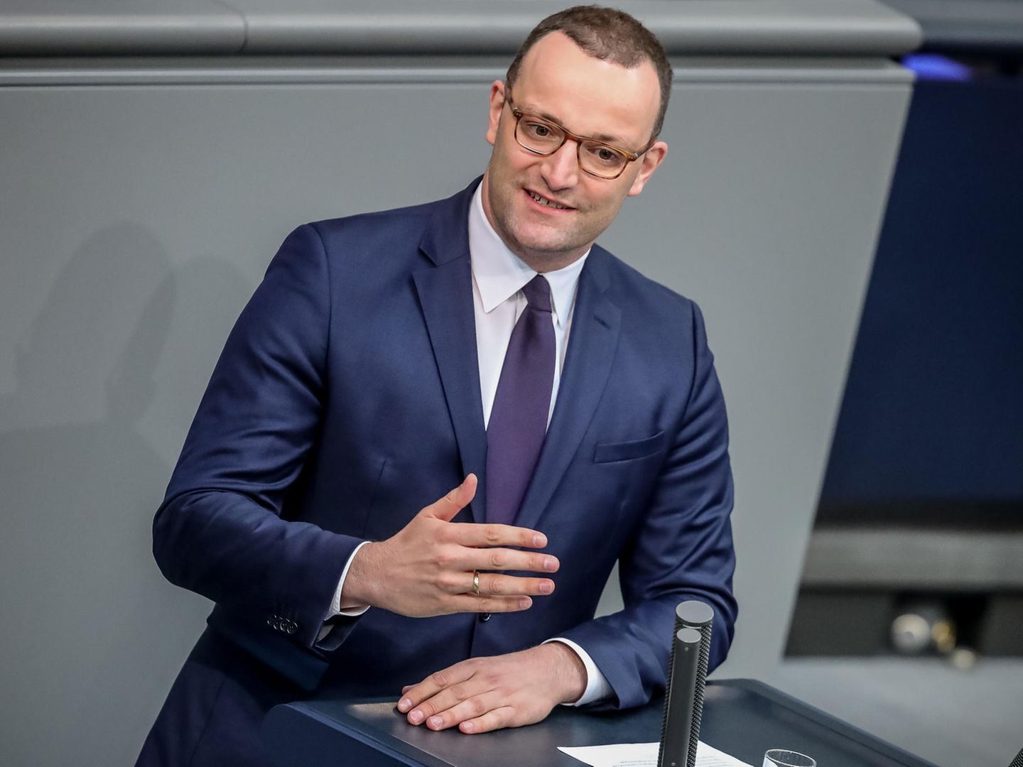 Jens Spahn im stern-Interview: "Für das, was auf uns zukommt, brauchen wir Halt" | STERN.de