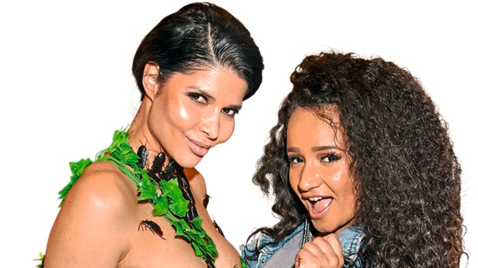 Trash-TV : Promi-Busen: Micaela Schäfer (mit Gabriella De Almeida Rinne) Promi-Busen: Micaela Schäfer (mit Gabriella De Almeida Rinne)